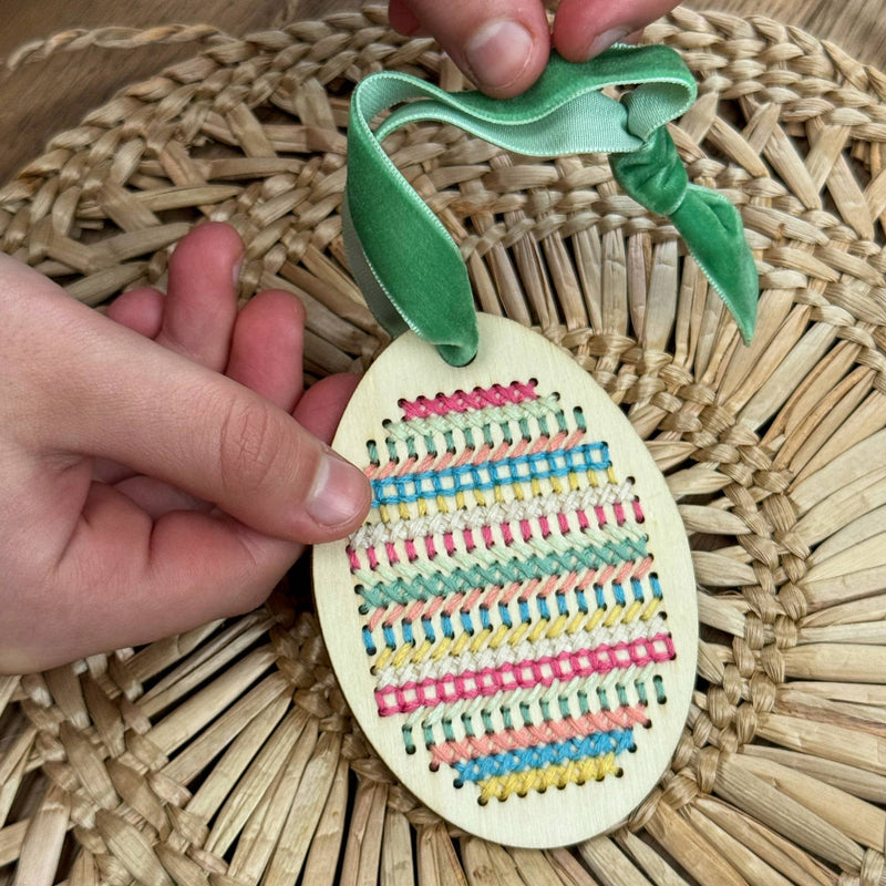 Kit fai da te - Crea il tuo uovo di Pasqua decorativo Cotton Twist