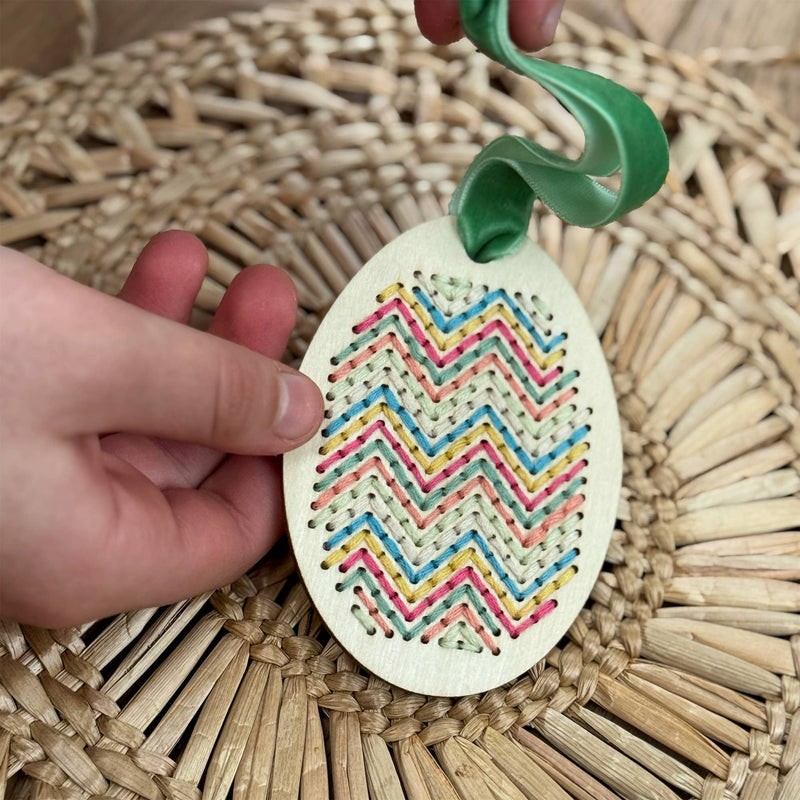 Kit fai da te - Crea il tuo uovo di Pasqua decorativo Cotton Twist