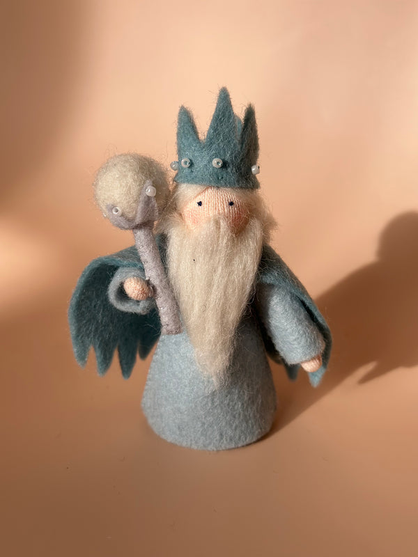 Bambolina in feltro Waldorf - Re delle nevi Ambro Dolls